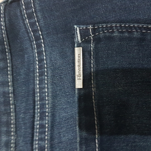 Jean Capri - Picture 5 of 5